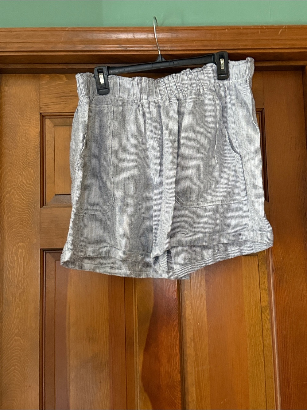 Briggs New York Gray High-Waist Elastic Pull-On Shorts